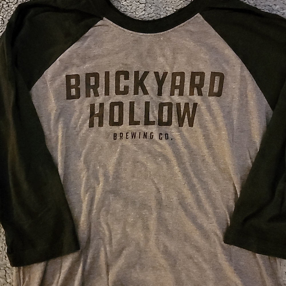 Brickyard‎ Hollow Raglan